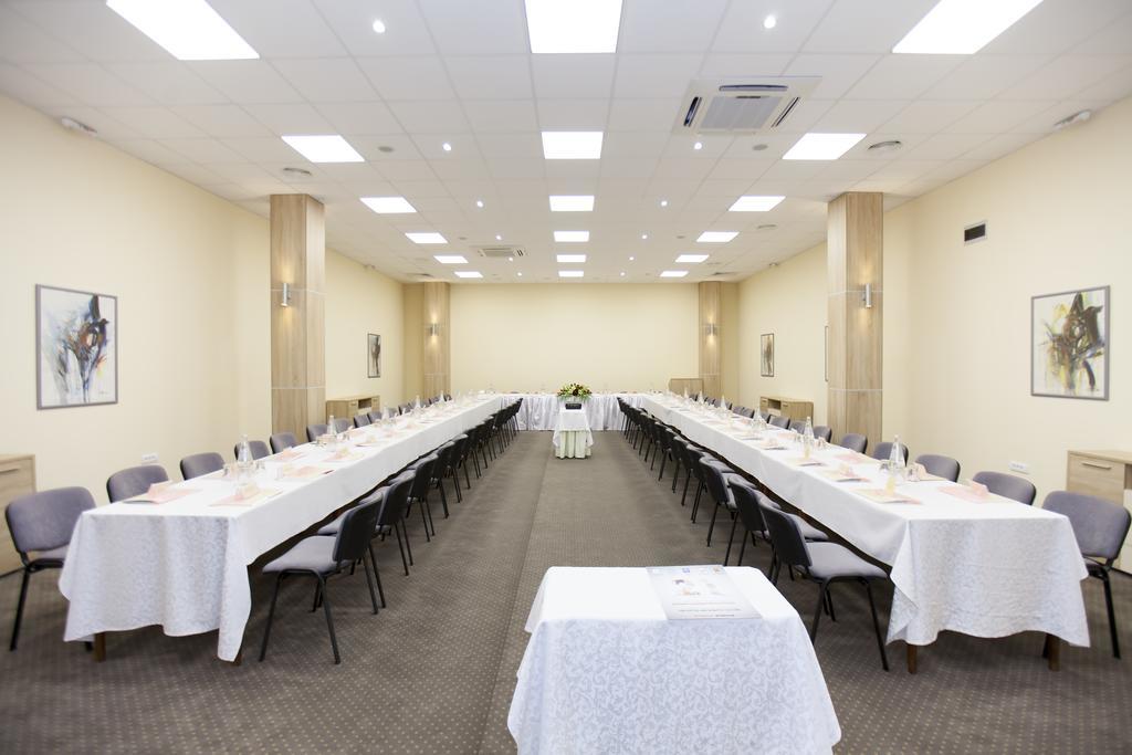 Hotel Srbija Vrsac Dış mekan fotoğraf