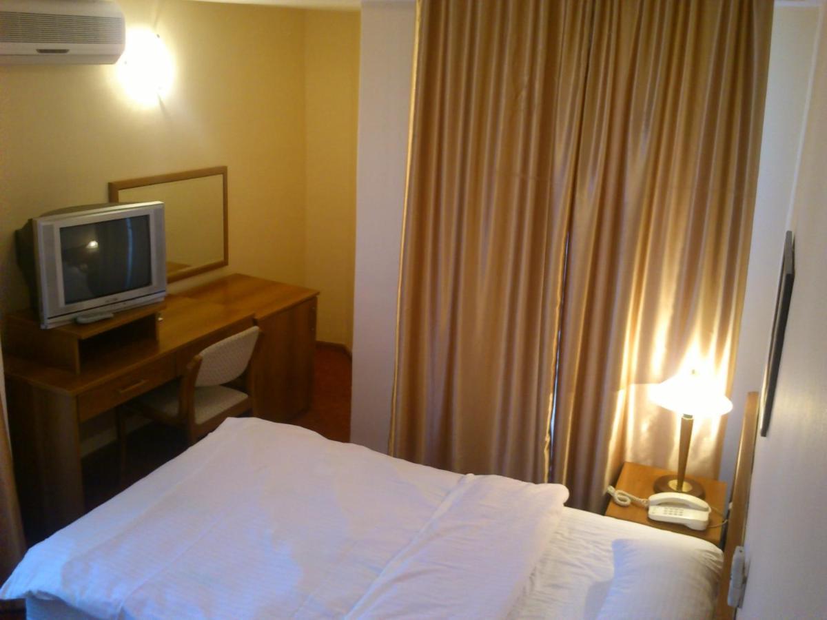 Hotel Srbija Vrsac Dış mekan fotoğraf